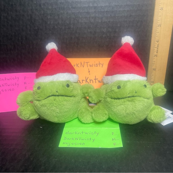 ONE RETIRED BNWT JELLYCAT RICKY RAIN FROG SANTA PLUSH ORNAMENT - Picture 2 of 10
